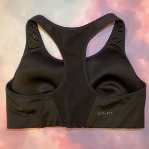 Nike Medium Support Sports Bra